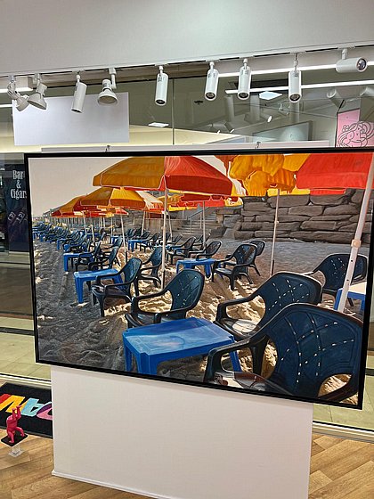 ����� ����